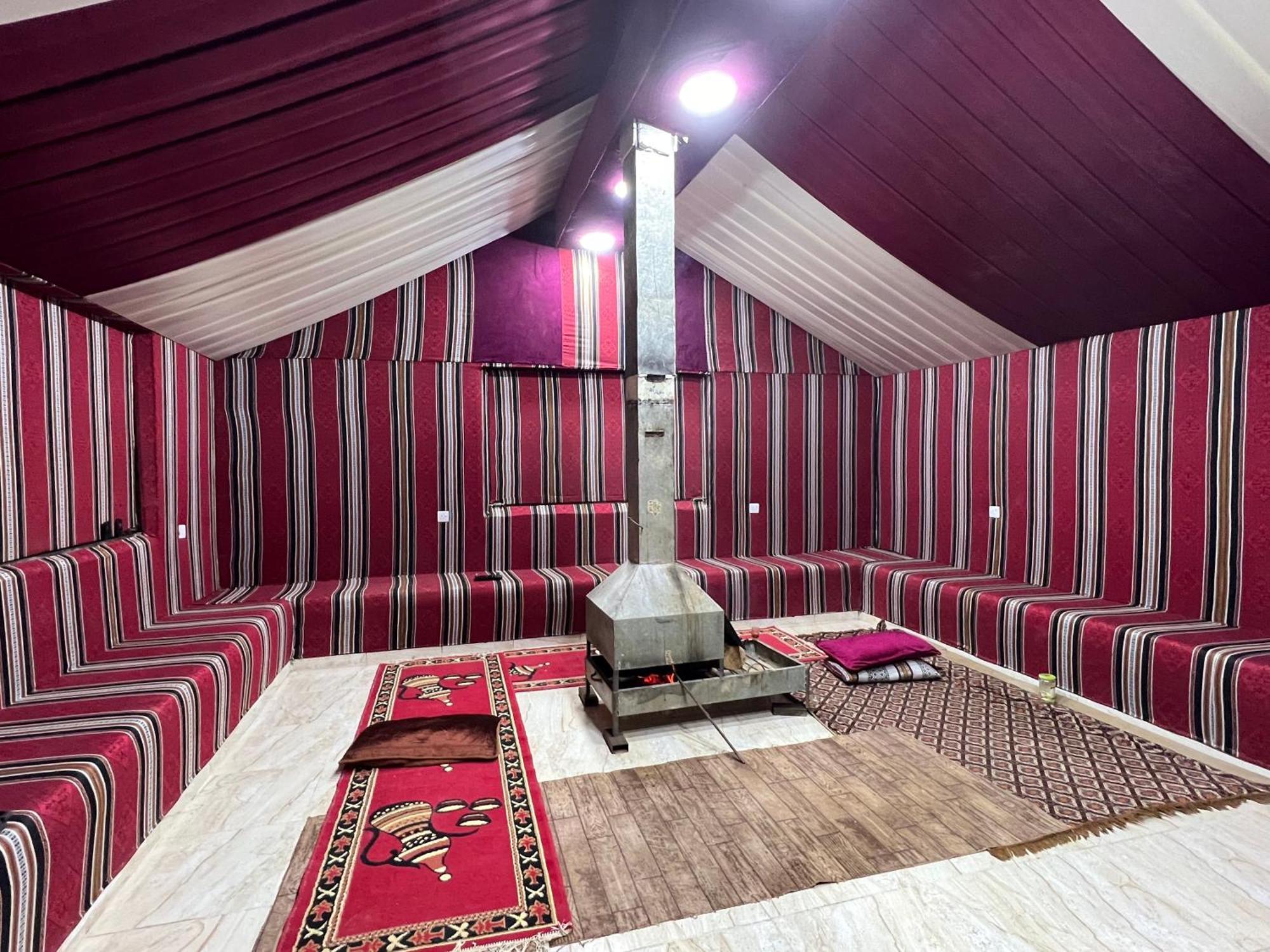 Scarlet Luxury Camp วาดิรัม ภายนอก รูปภาพ