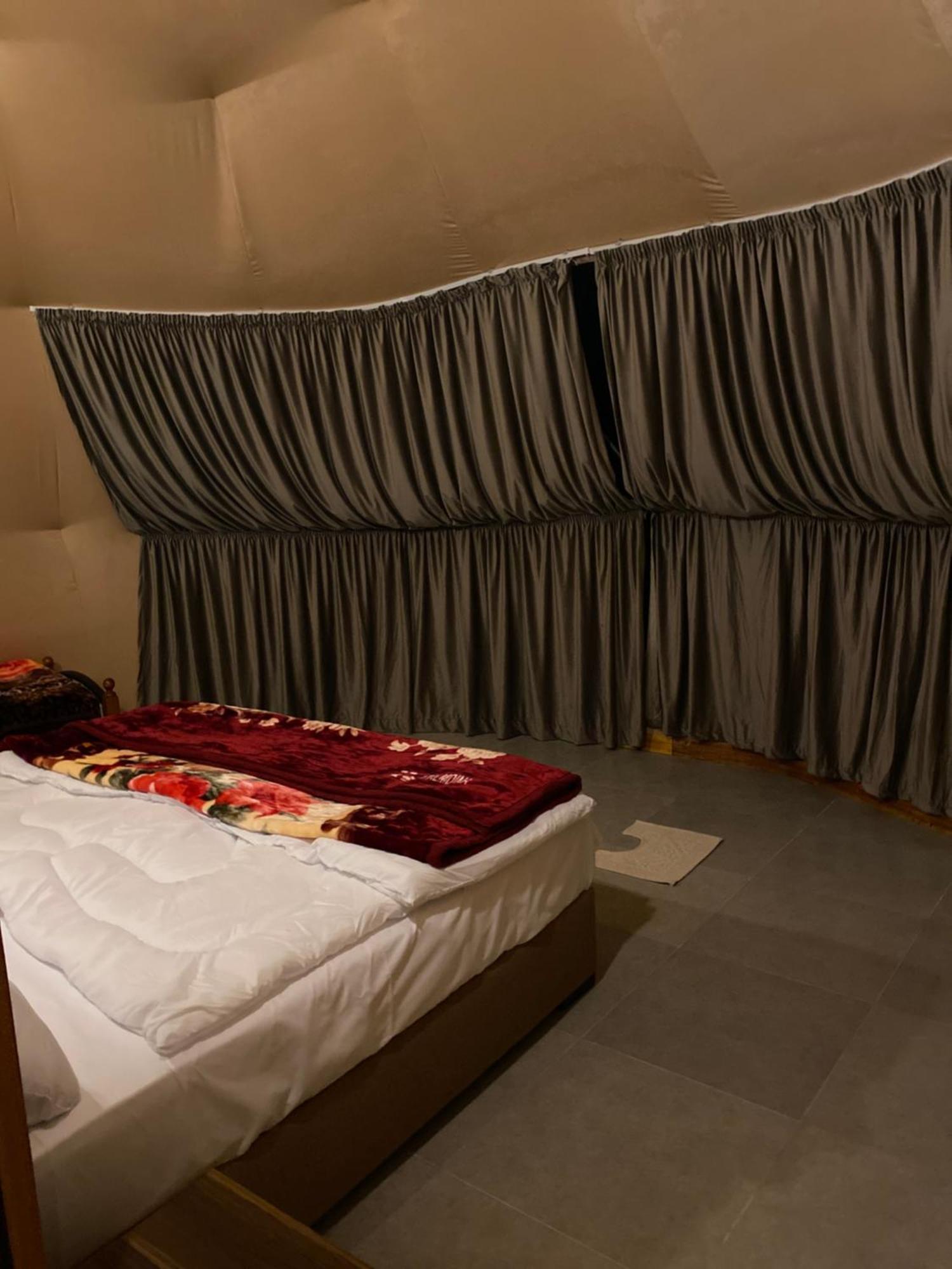 Scarlet Luxury Camp วาดิรัม ภายนอก รูปภาพ
