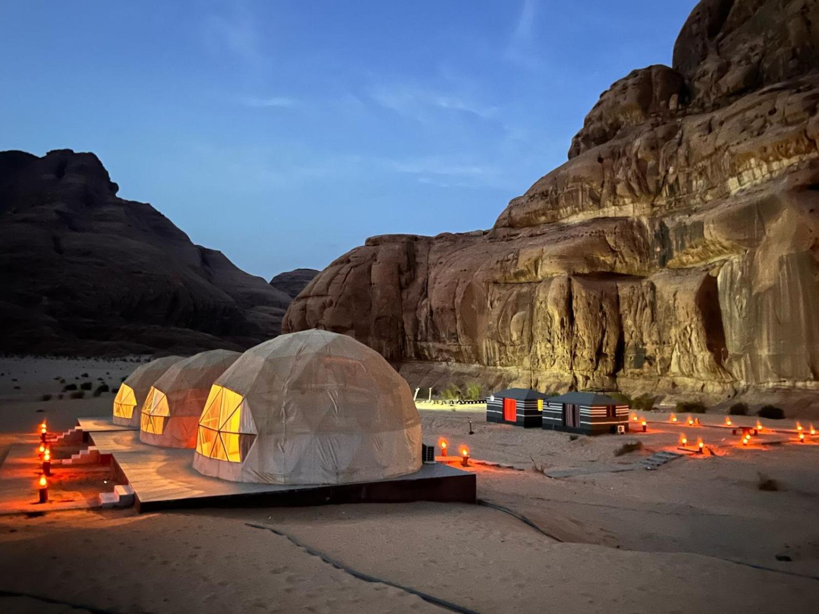 Scarlet Luxury Camp วาดิรัม ภายนอก รูปภาพ