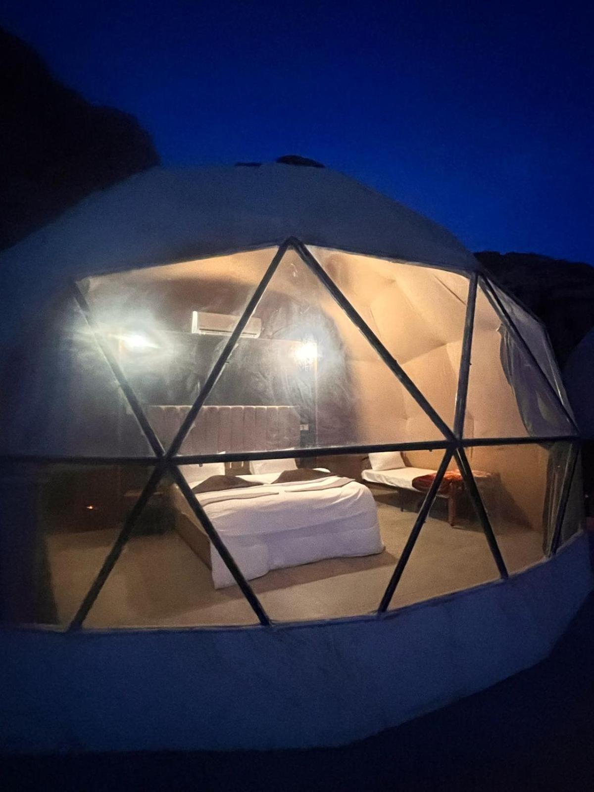 Scarlet Luxury Camp วาดิรัม ภายนอก รูปภาพ