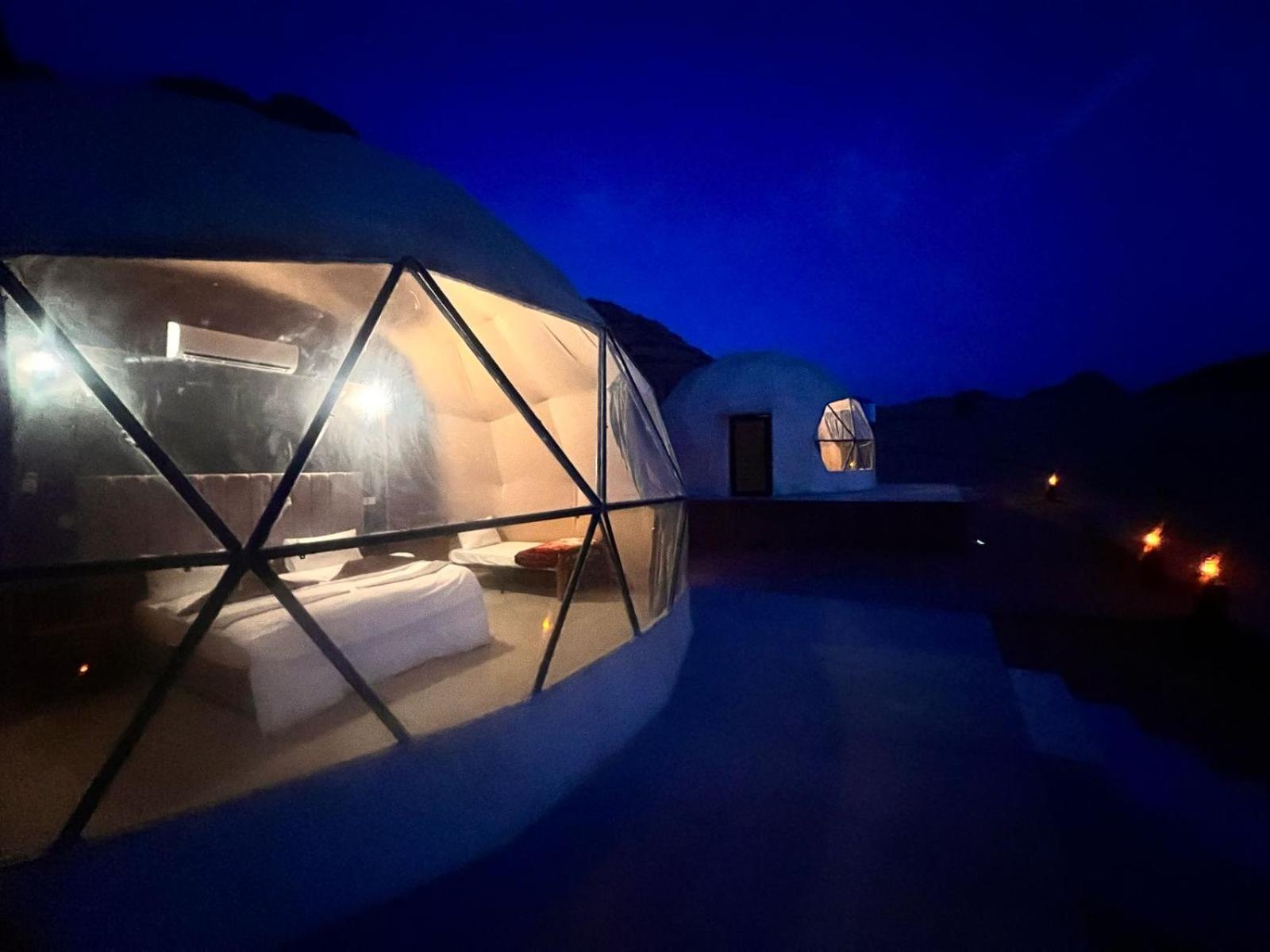 Scarlet Luxury Camp วาดิรัม ภายนอก รูปภาพ